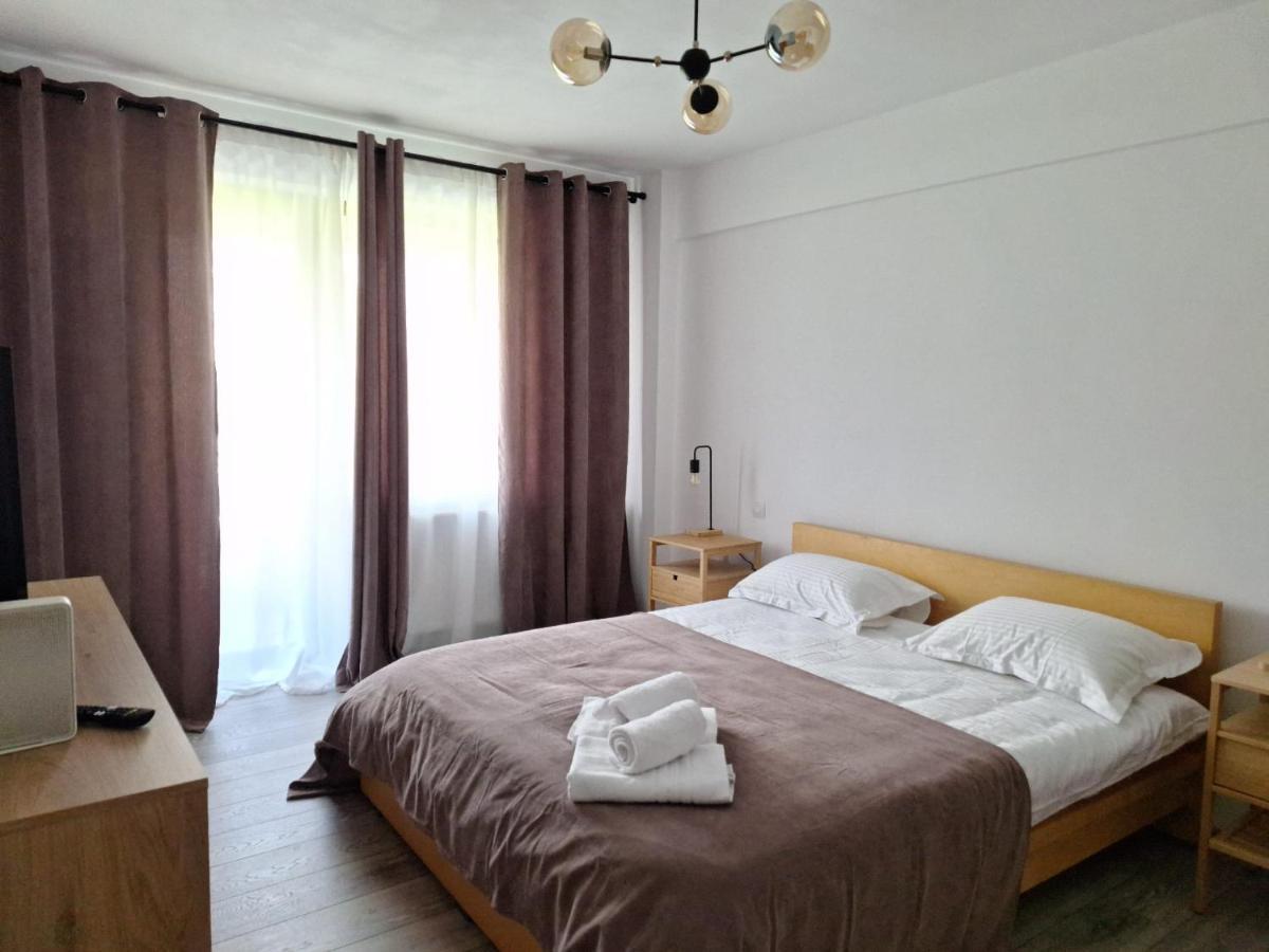 Citadel View Apartment Targu Neamt Ngoại thất bức ảnh